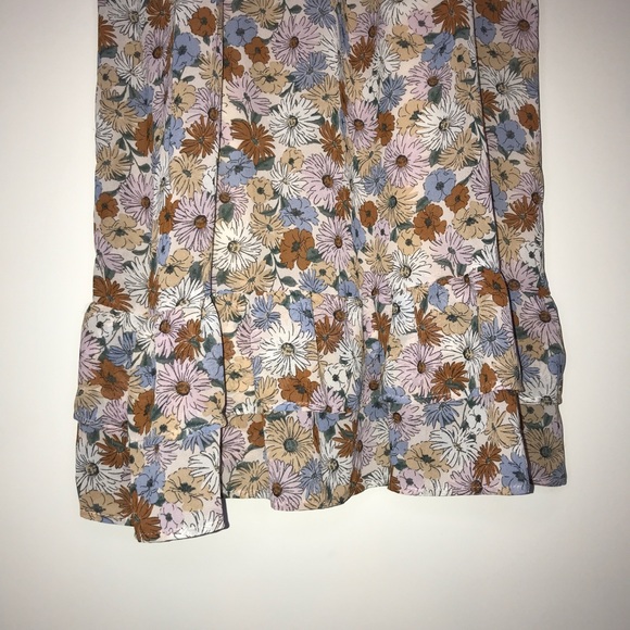 Monteau Floral Maxi Dress - Picture 7 of 13